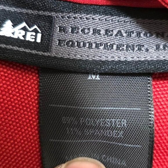 REI Men's Red & Gray Softshell Jacket With Hood Full-Zip Front Chest Pocket Size - Picture 9 of 10